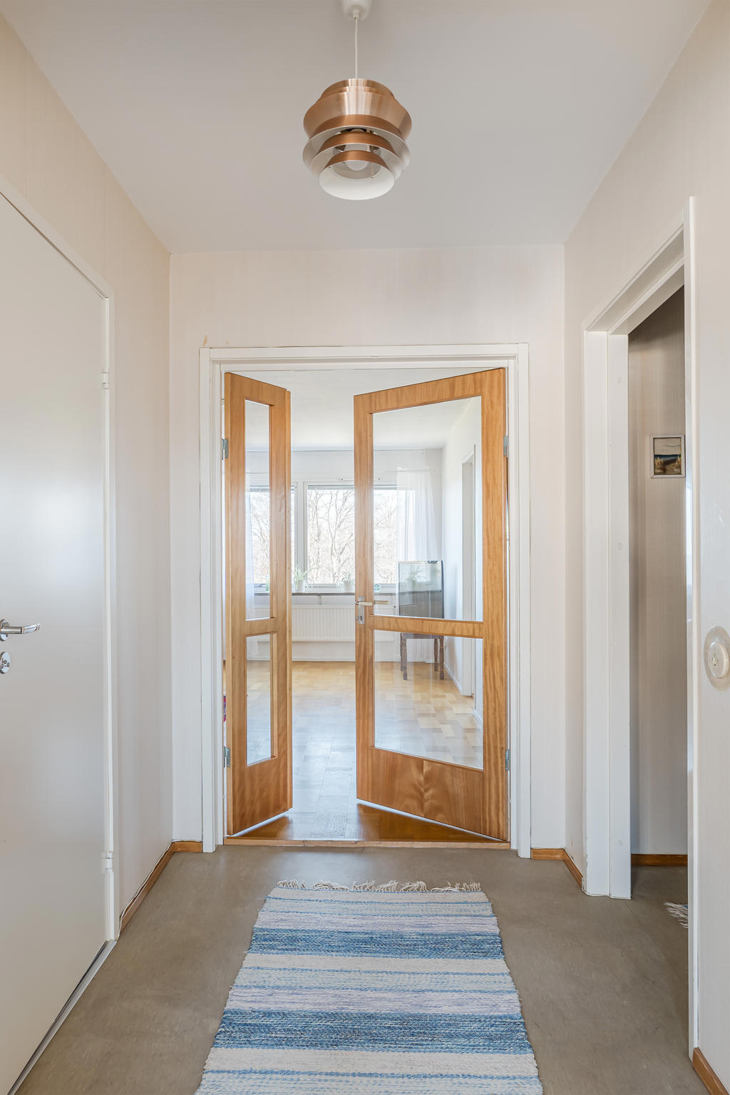 Hallen mot vardagsrummet