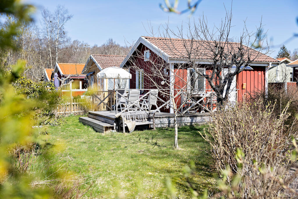 Stuga med bra läge och fin tomt i mysiga välskötta Sörbacken!