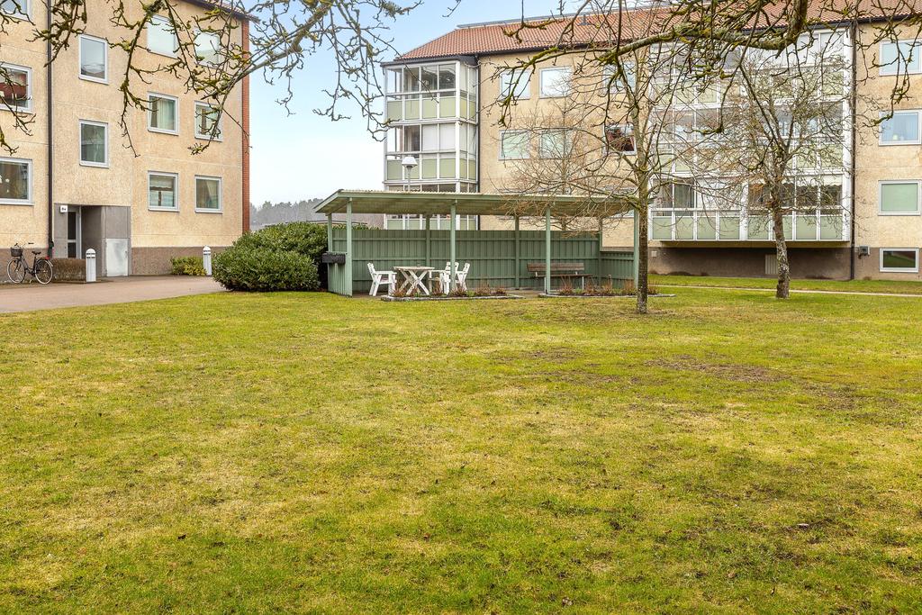 Uteplats med regnskydd