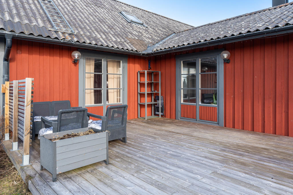 Stor altan i soligt läge