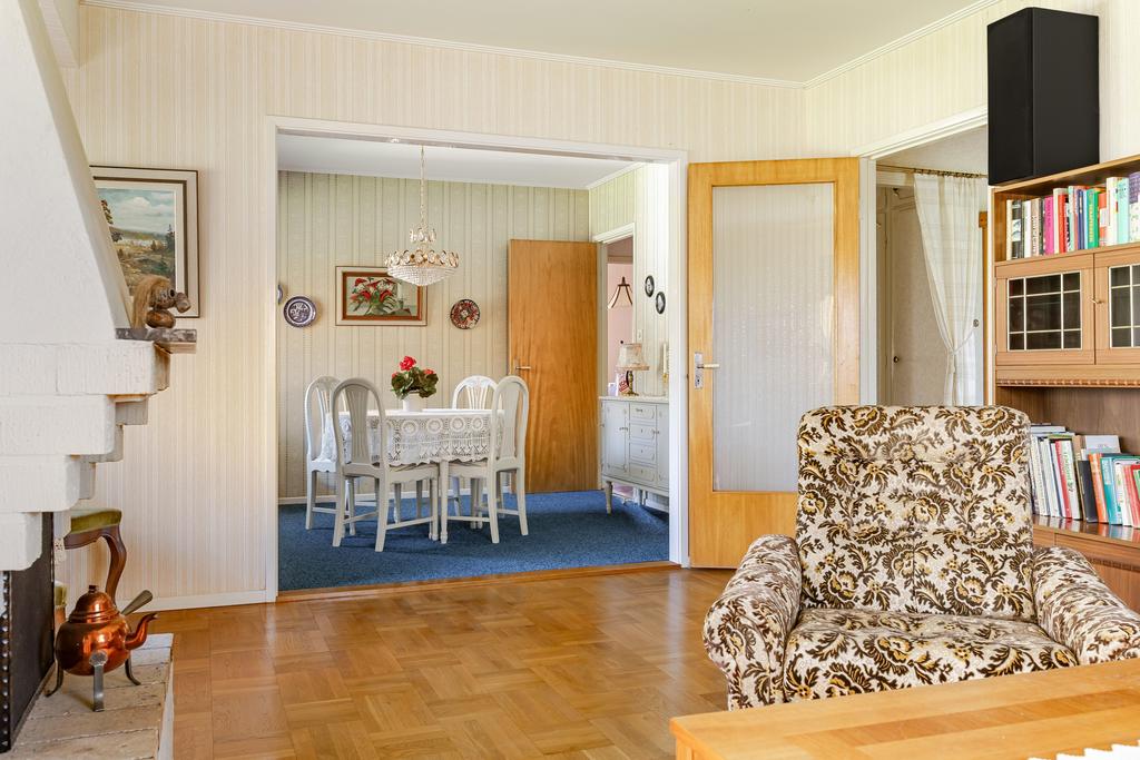 Vardagsrum mot matsal