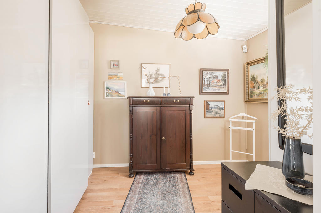 Sovrum/walk in closet