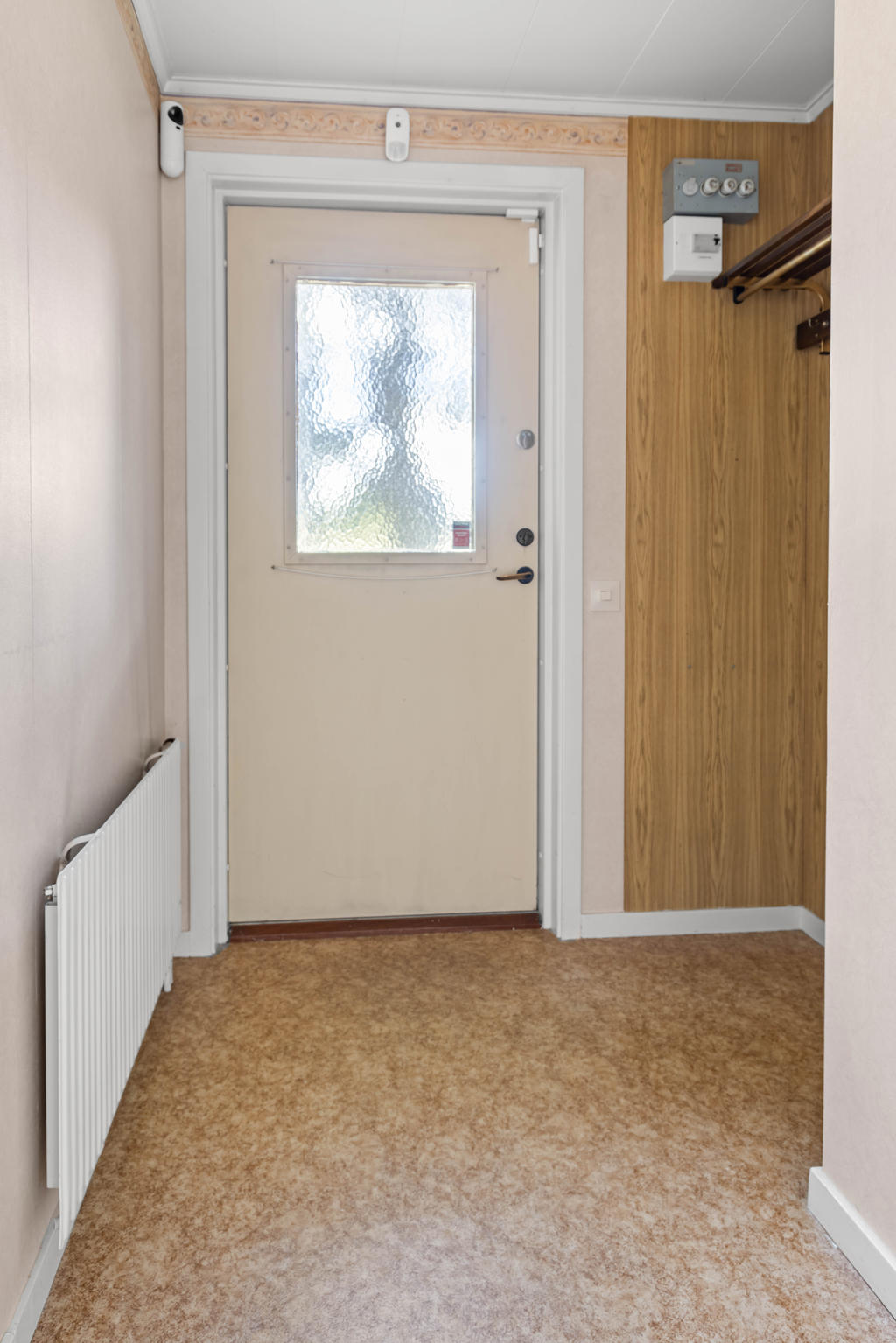 En av två entréer in till huset. Denna ifrån norra gaveln. 