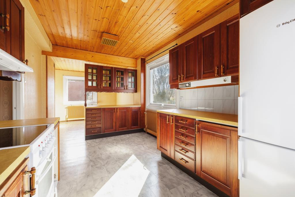 Kök entréplan med matplats