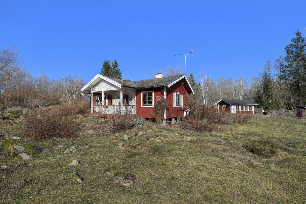 Boningshus
Bilden är årstidsredigerad