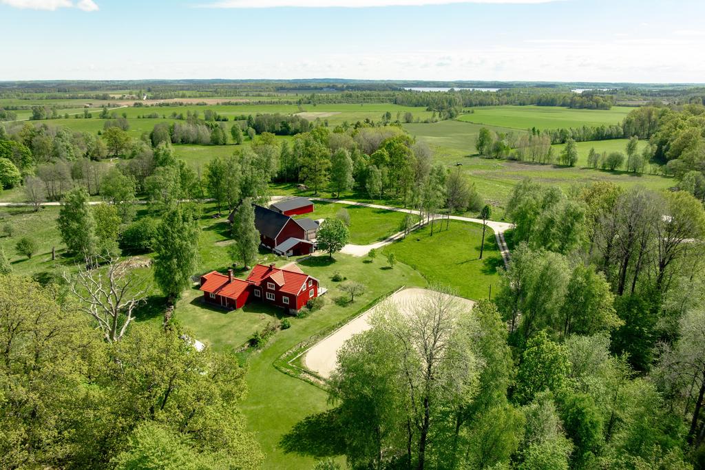 Svanaholm Sörgården med Bolmen i bakgrunden