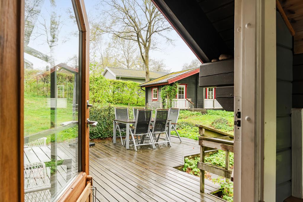 Nu går vi ut mot gästhuset