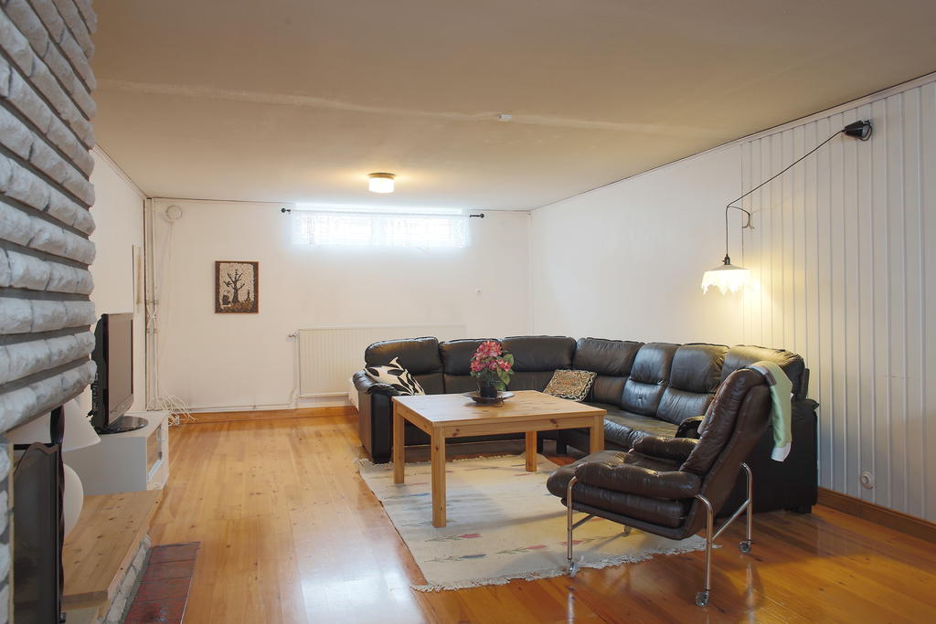 Gillestuga i källaren 