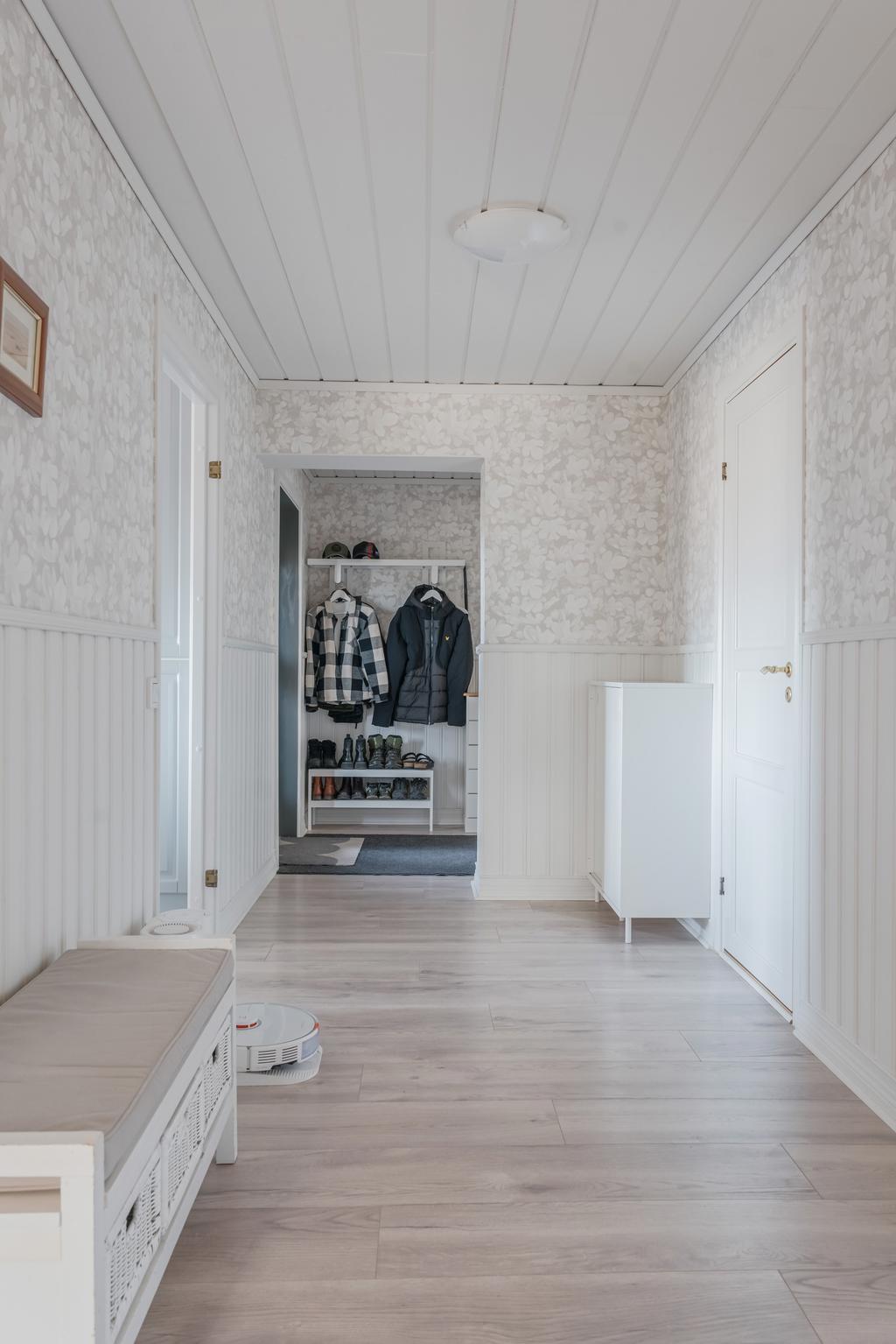 Inre hall mot entréhallen