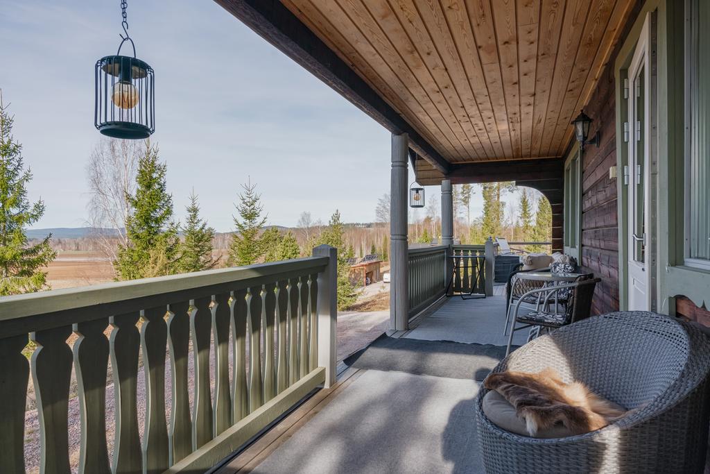 Veranda "with a view"