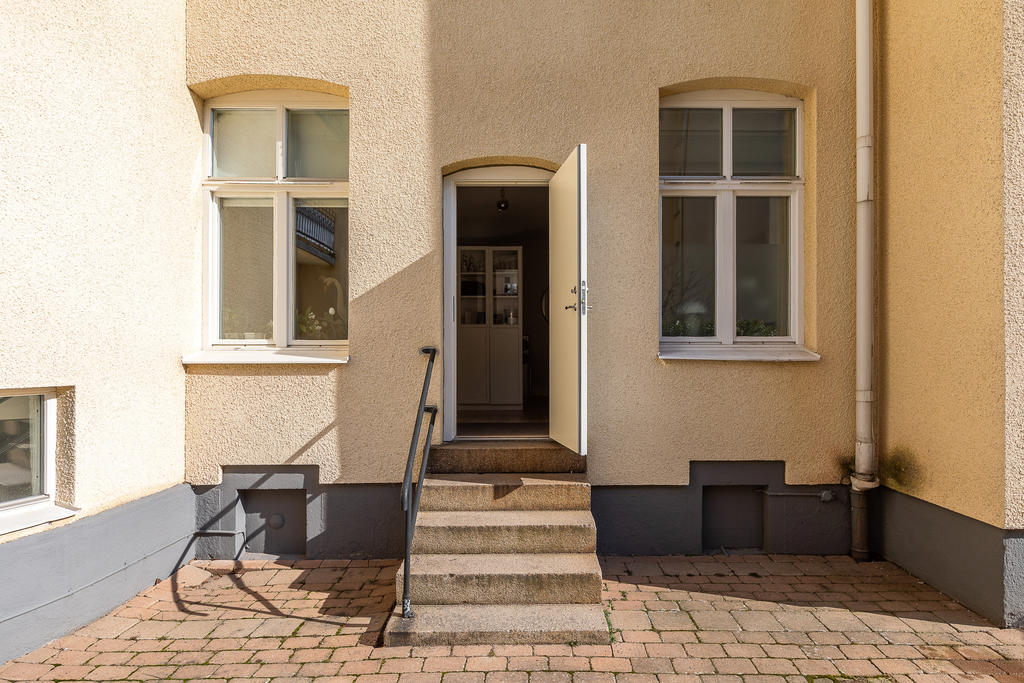 Egen ytterdörr med egen trappuppgång