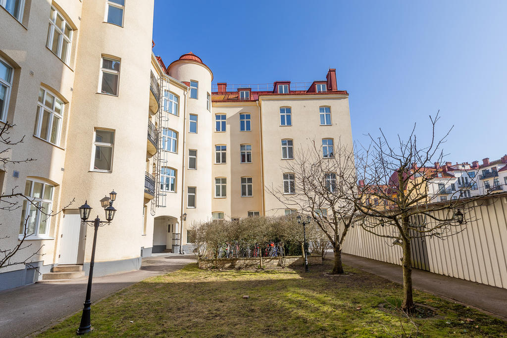 Innergård med cykelställ