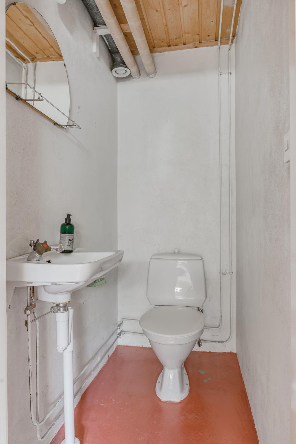 Wc källare