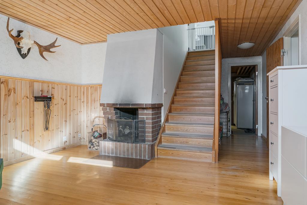 Gillestuga med öppen spis