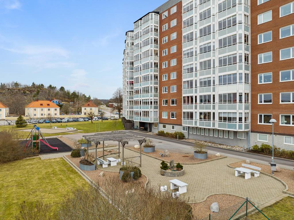 Trivsam innergård och lekplats