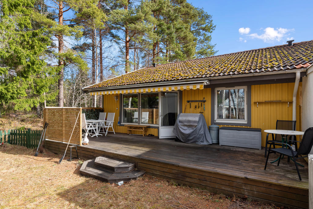 Trädäcket på baksidan