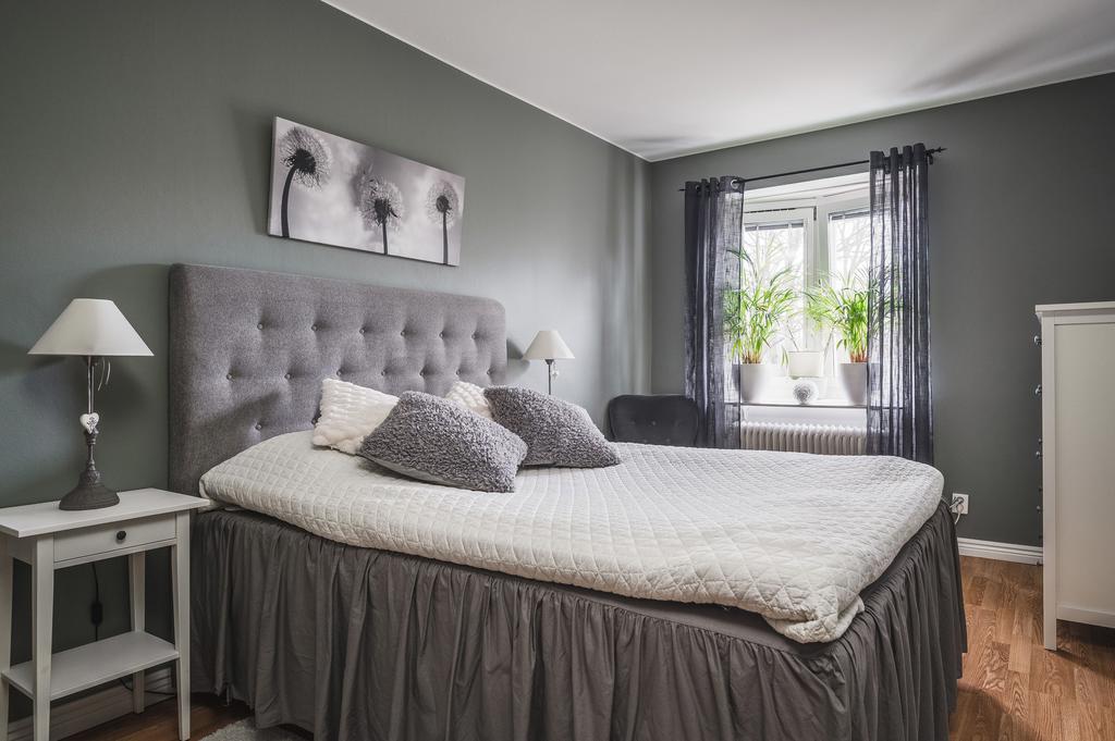 Rejält tilltaget sovrum!