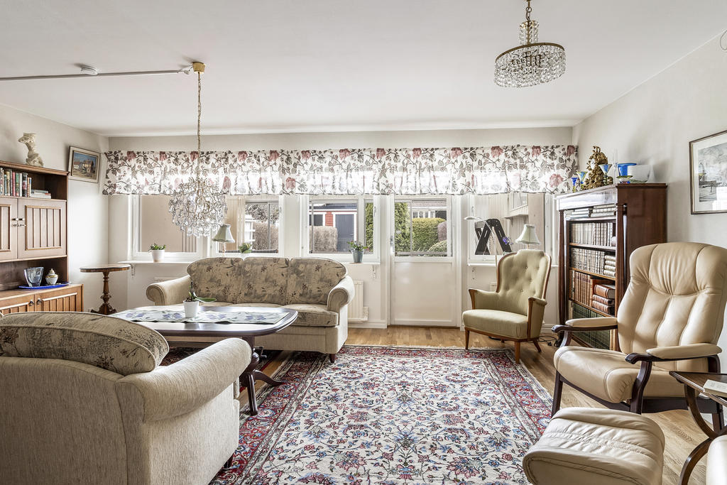 Vardagsrum med utgång till uterum