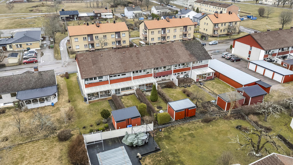 Baksidan och kvarteret från ovan