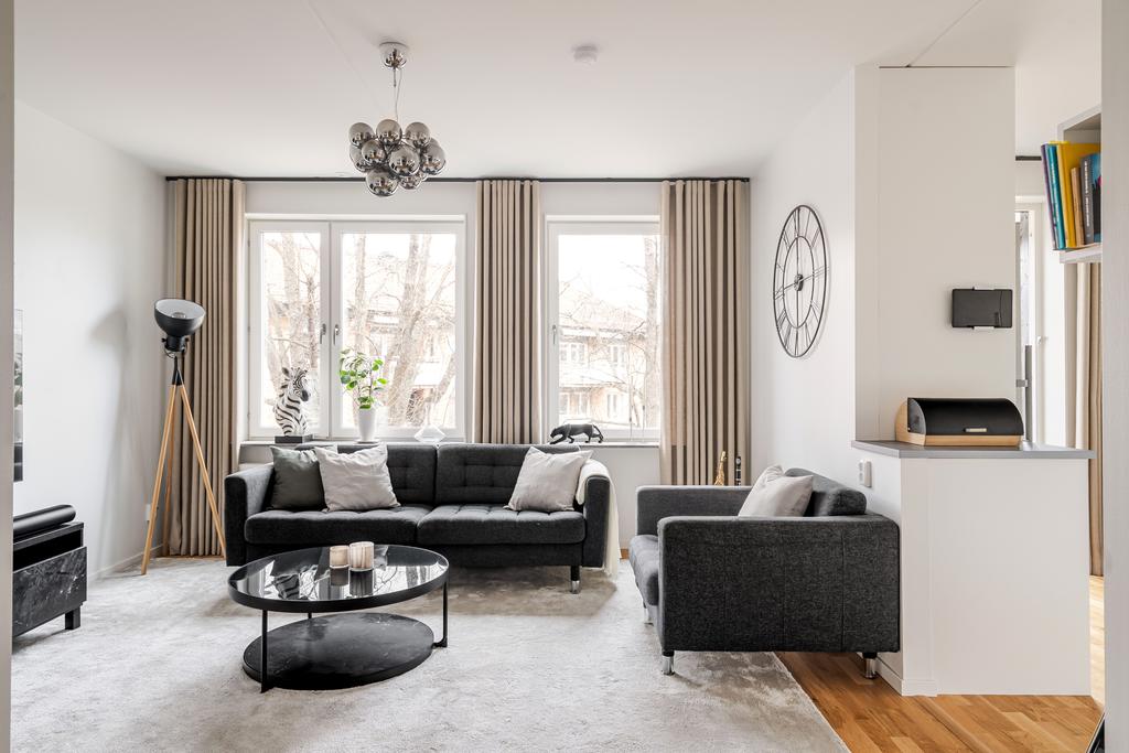 Vardagsrum med fint ljusinsläpp