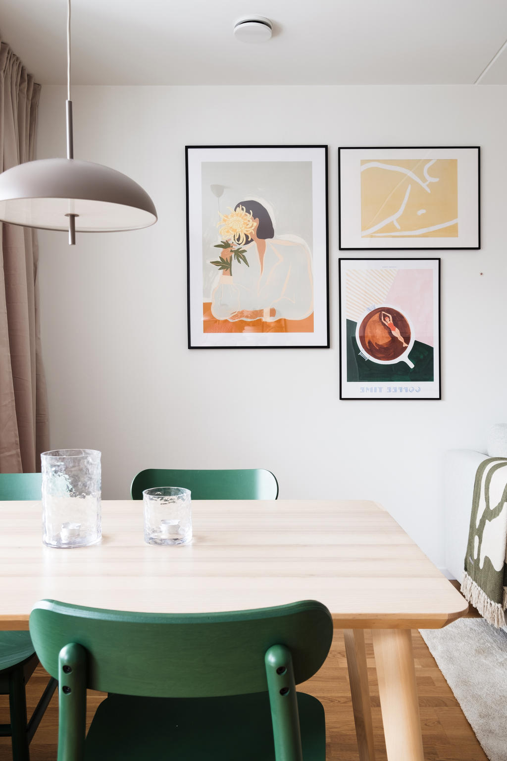 Bild från likadan lägenhet men våning 1.