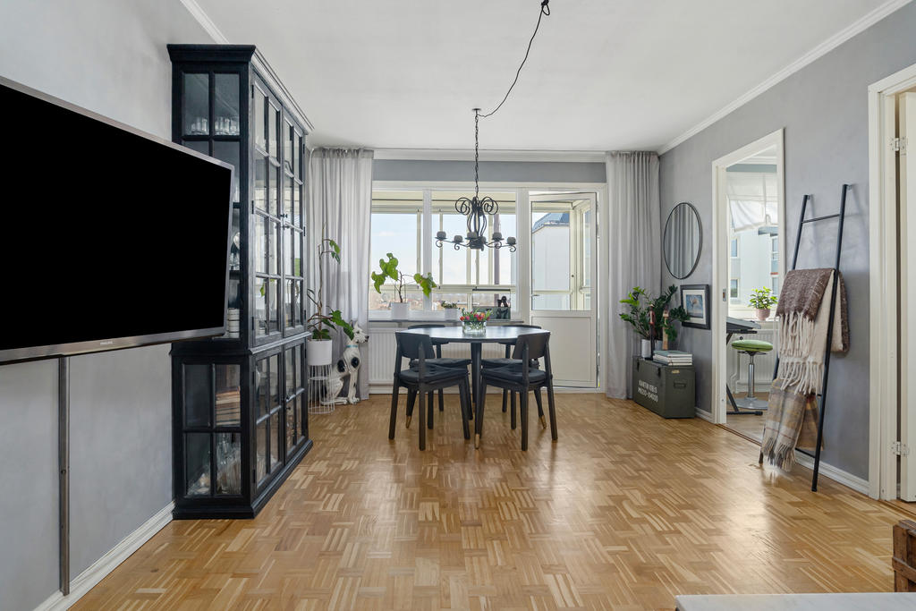 Vardagsrum mot matplats