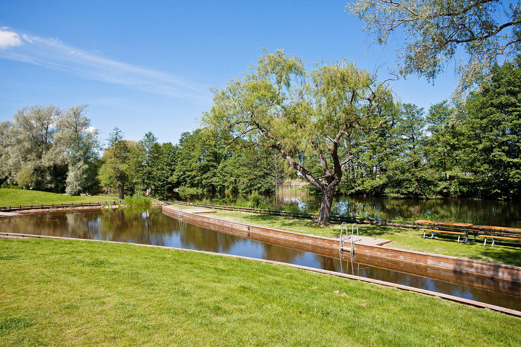 och fina promenadstråk längst Stångån