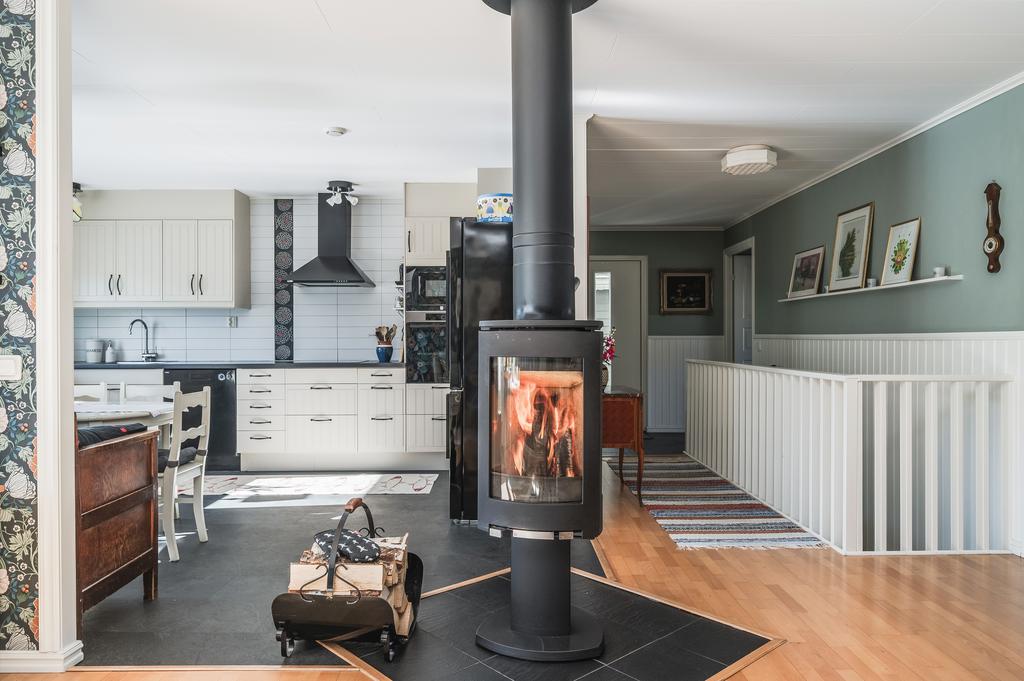 Kamin i hjärtat av huset