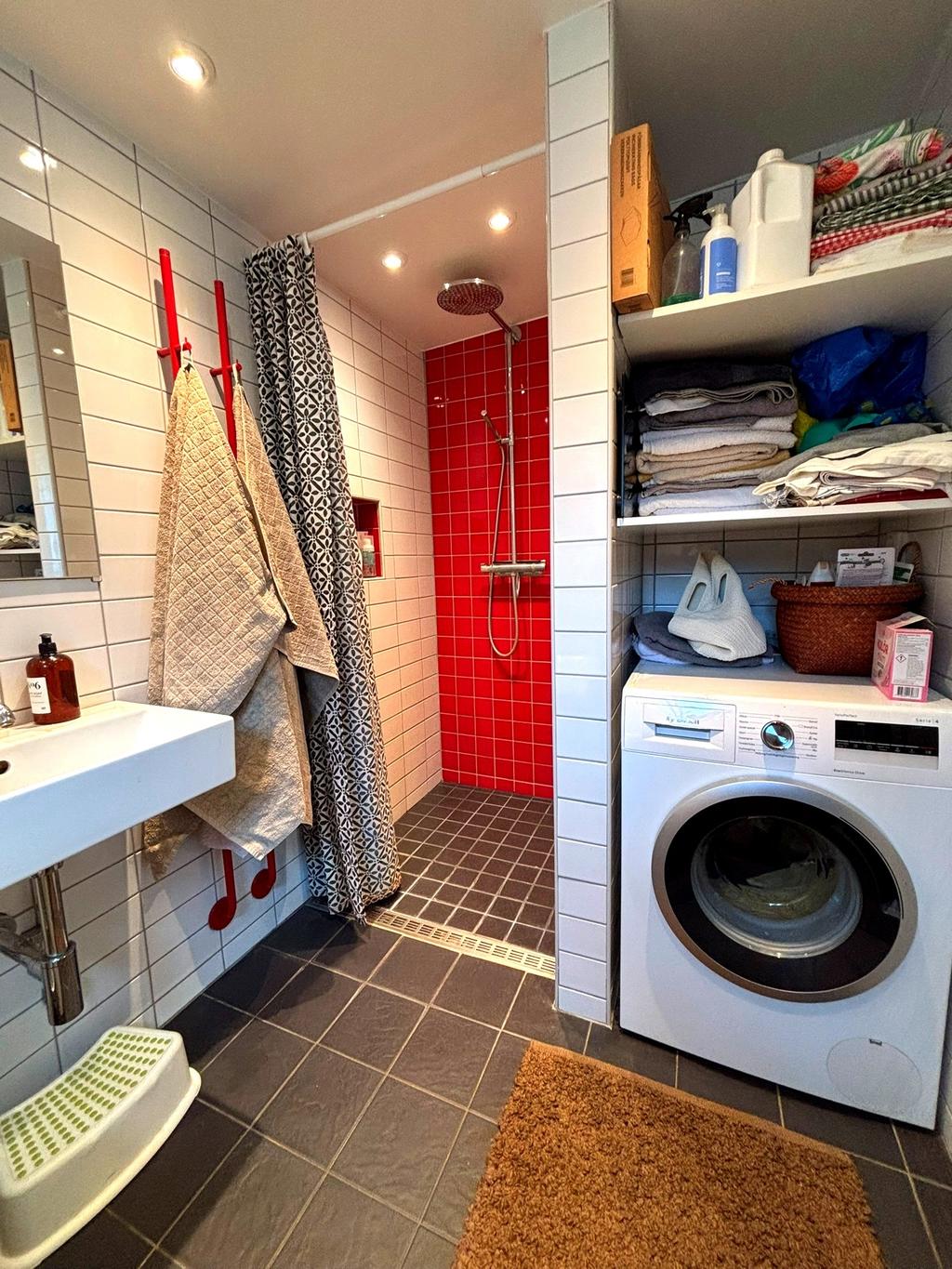 Duschrum huvudbyggnad 