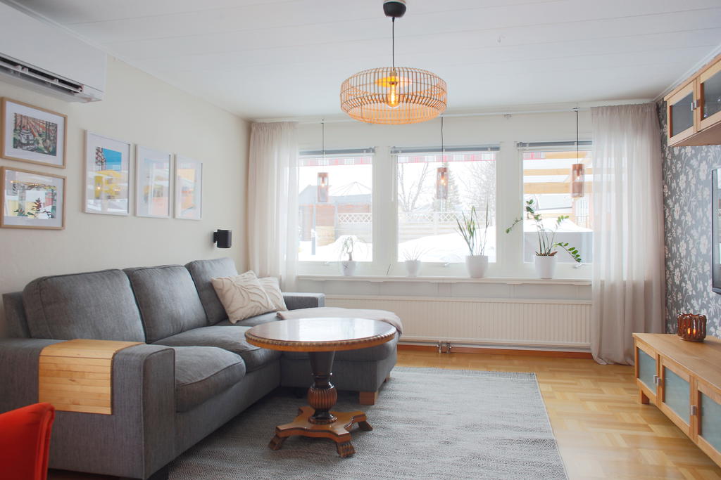 Nyare fönster 2013 i vardagsrum