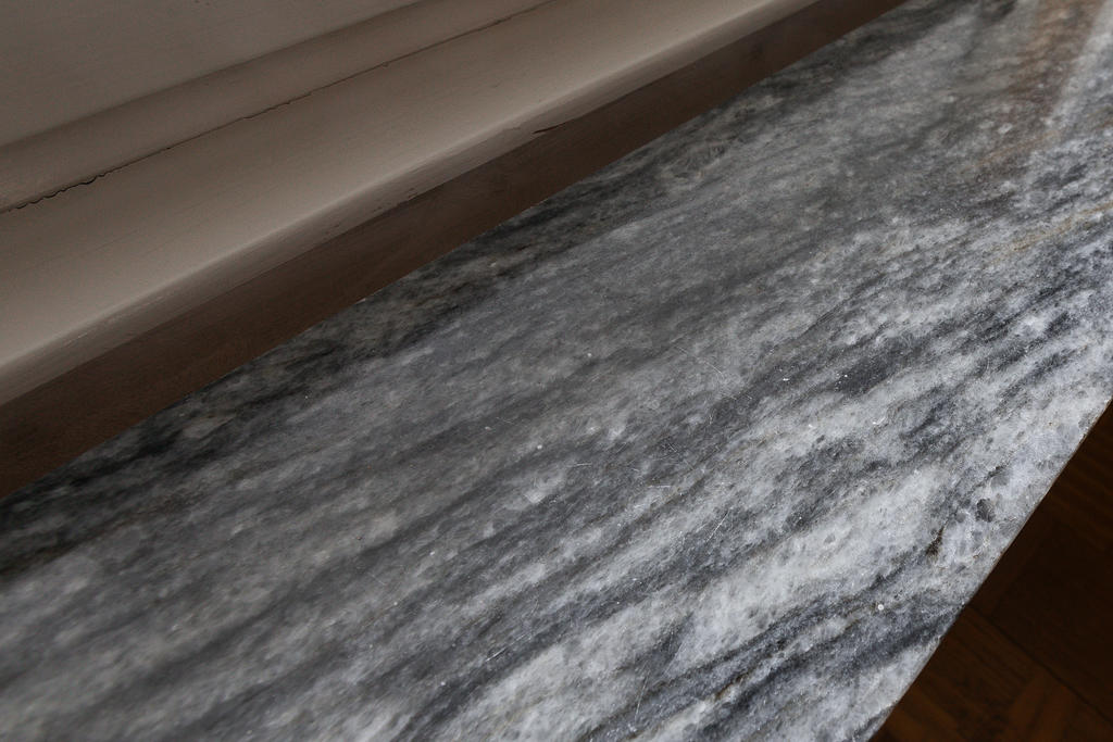 Fönsterbräda i sten 