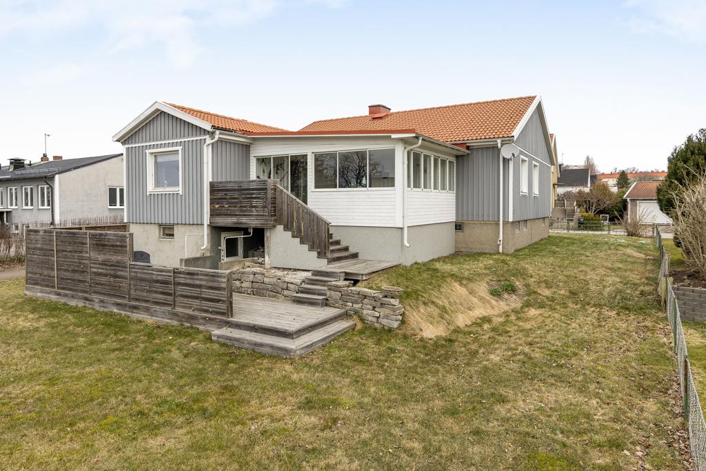 Trapp ned till trädgård