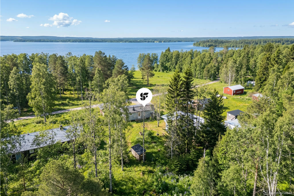 Härligt läge vid vattnet.