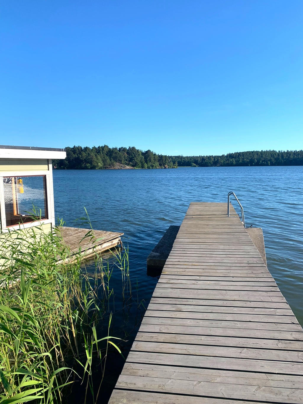 Samfällighetens badbrygga