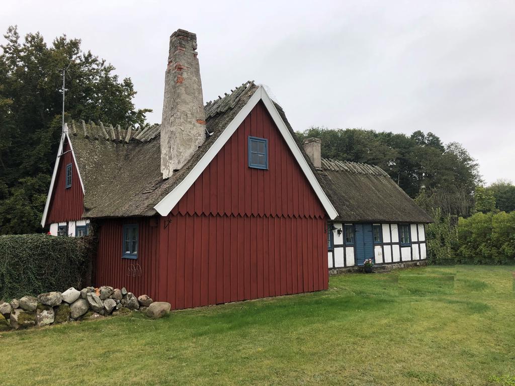 Framsidan mot vägen