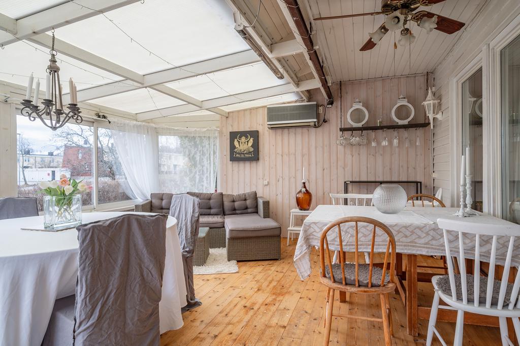 Stort inglasat uterum