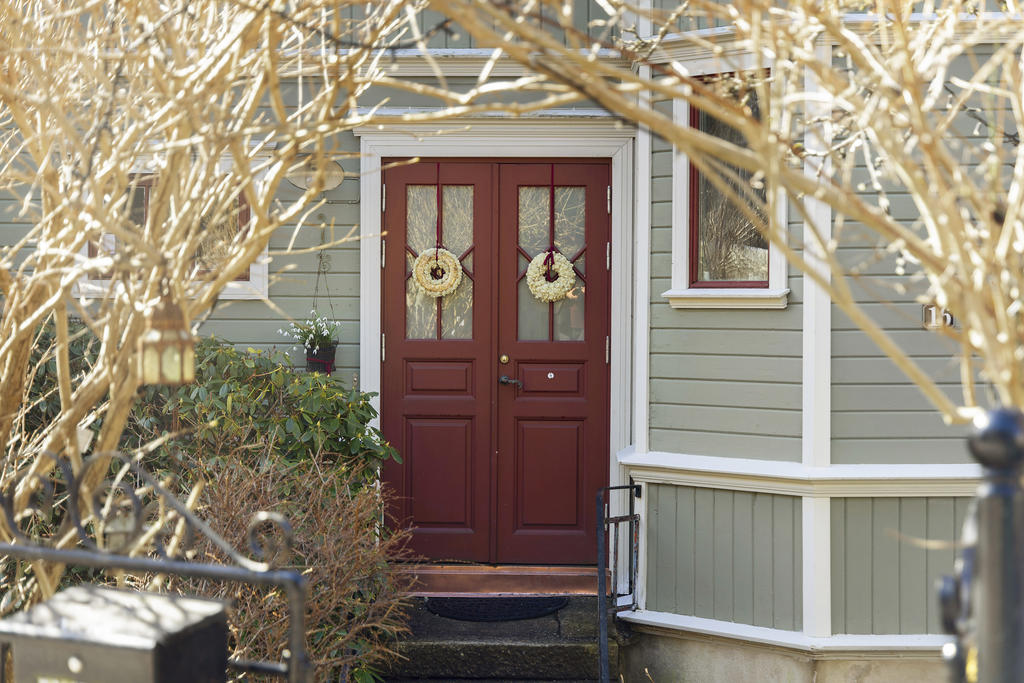 Dubbla entrédörrar