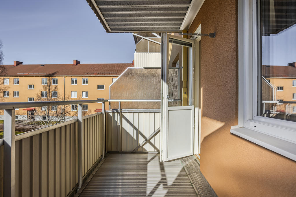 Stor balkong mot innergården