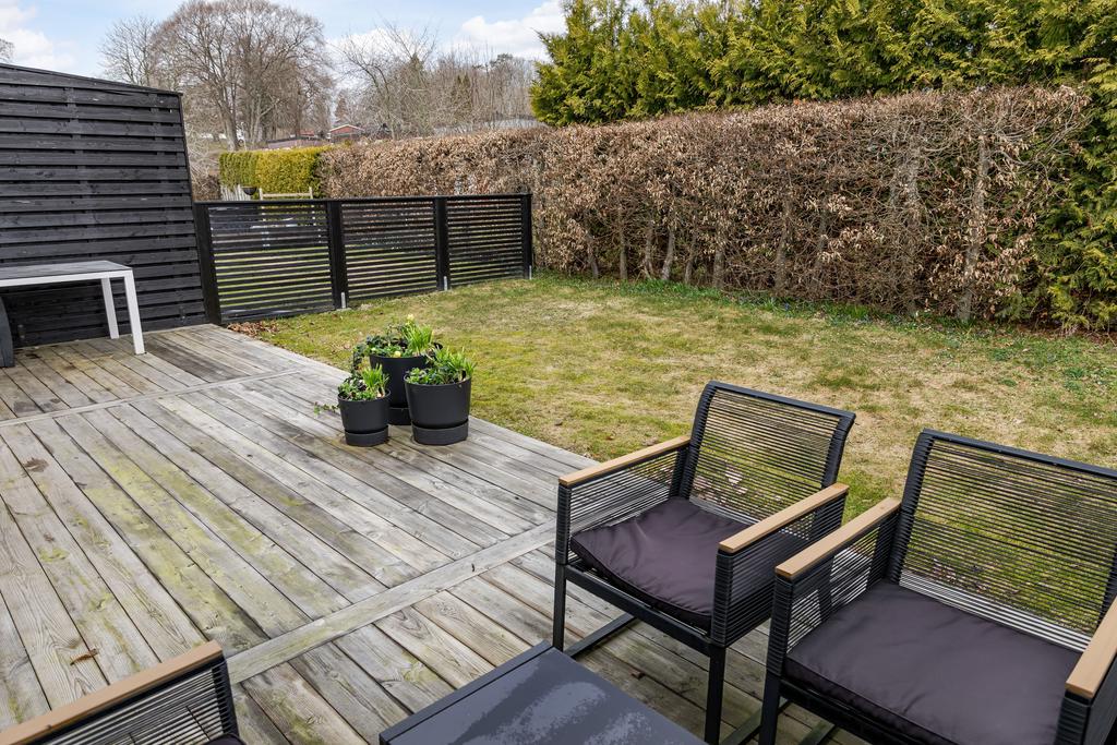 Trädgårdstäppa i anslutning till altan 