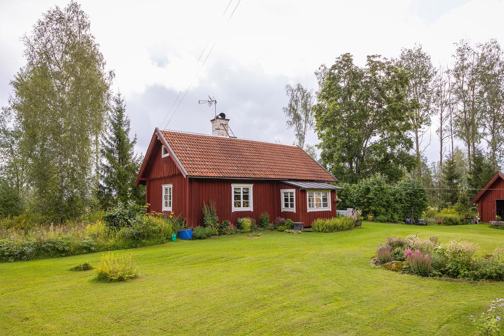 Torpstugan och trädgård