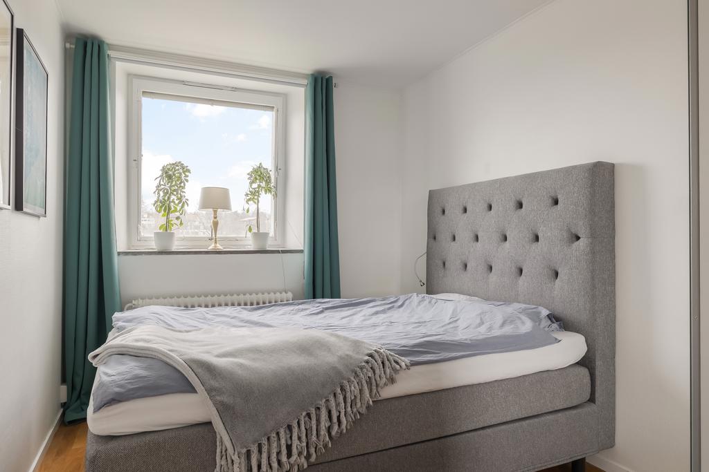 lilla sovrummet på souterrängplanet