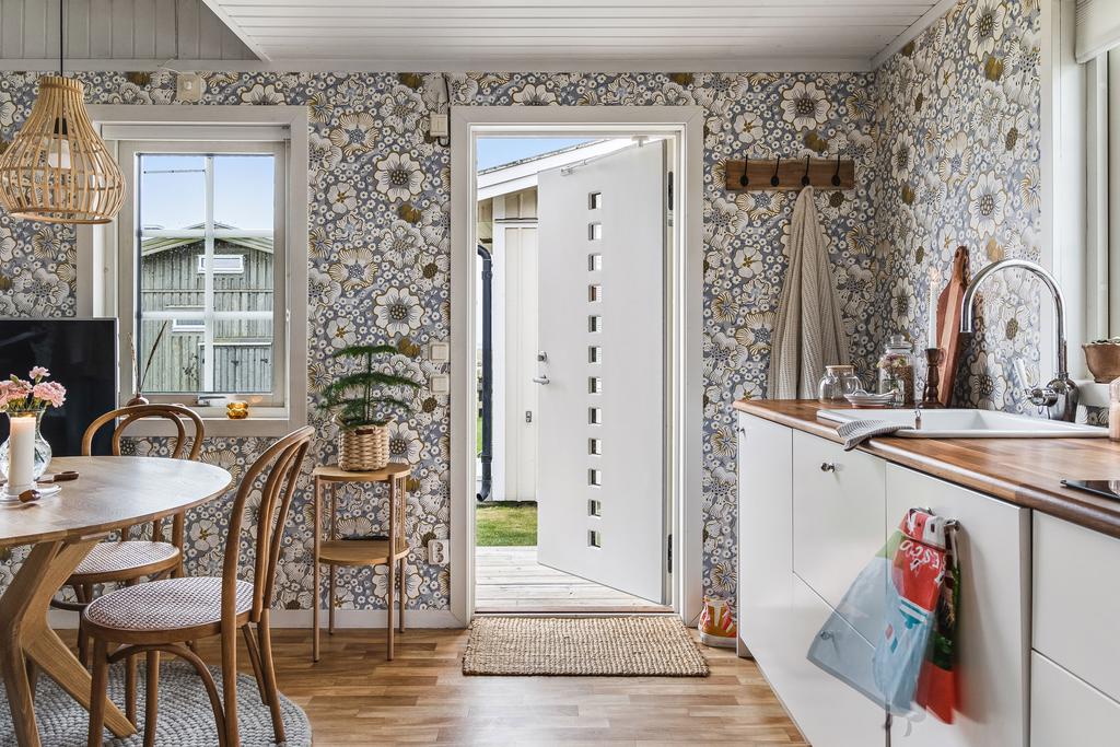 Välkomnande entré med god förvaring