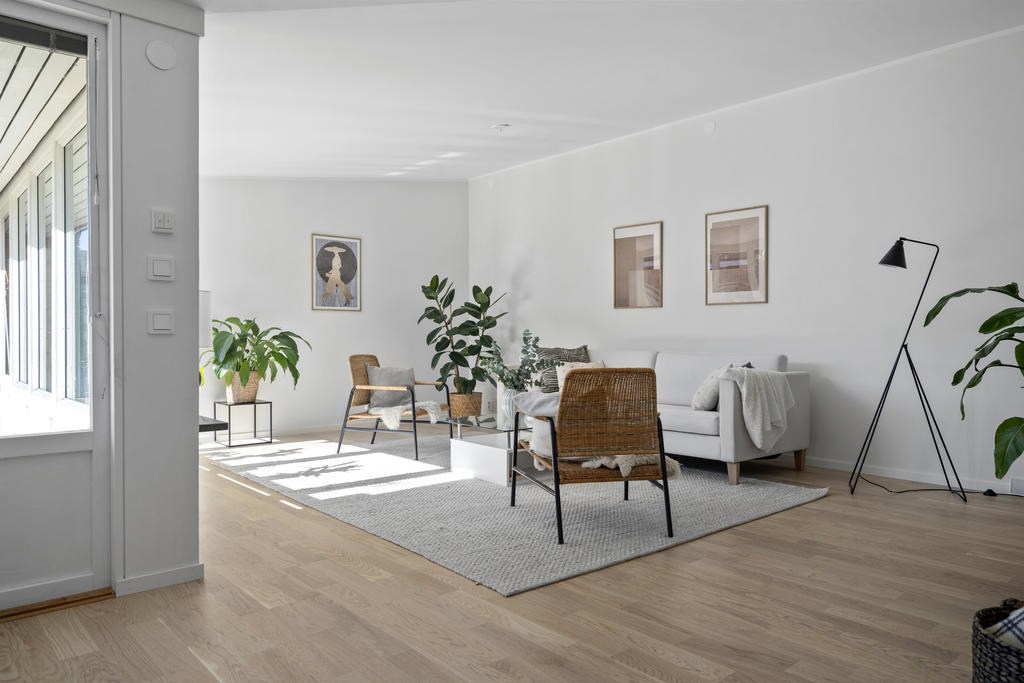 Sobra och genomtänkta färgval speglar bostaden