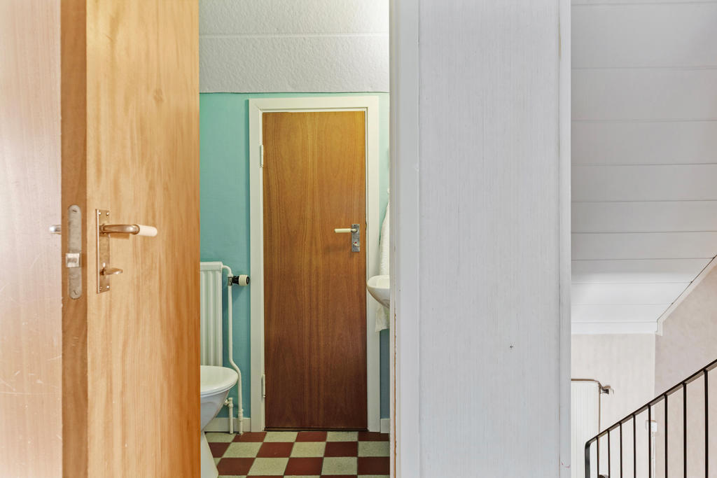 Gästtoalett på övre plan