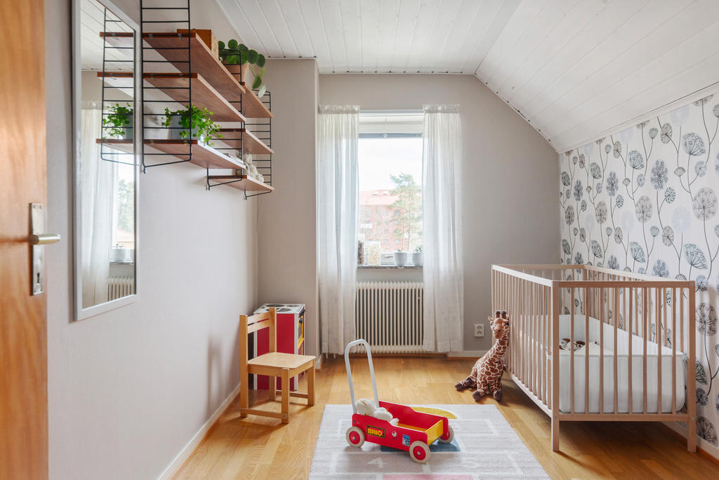 Sovrum fyra övre plan