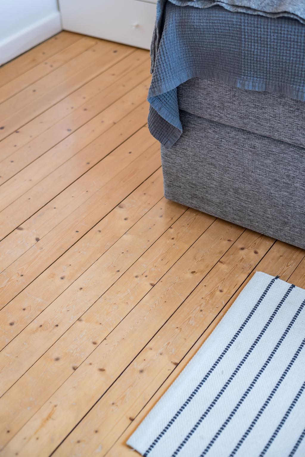 Originalträgolven i sovrummet