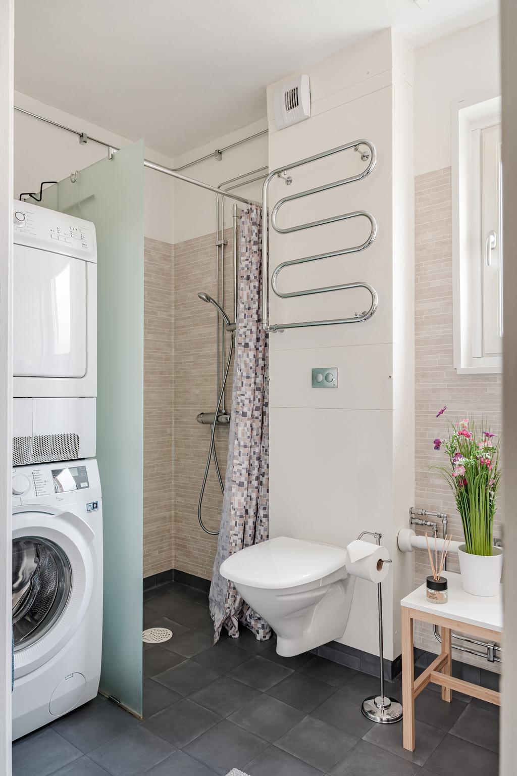 Här finns både tvättmaskin och torktumlare