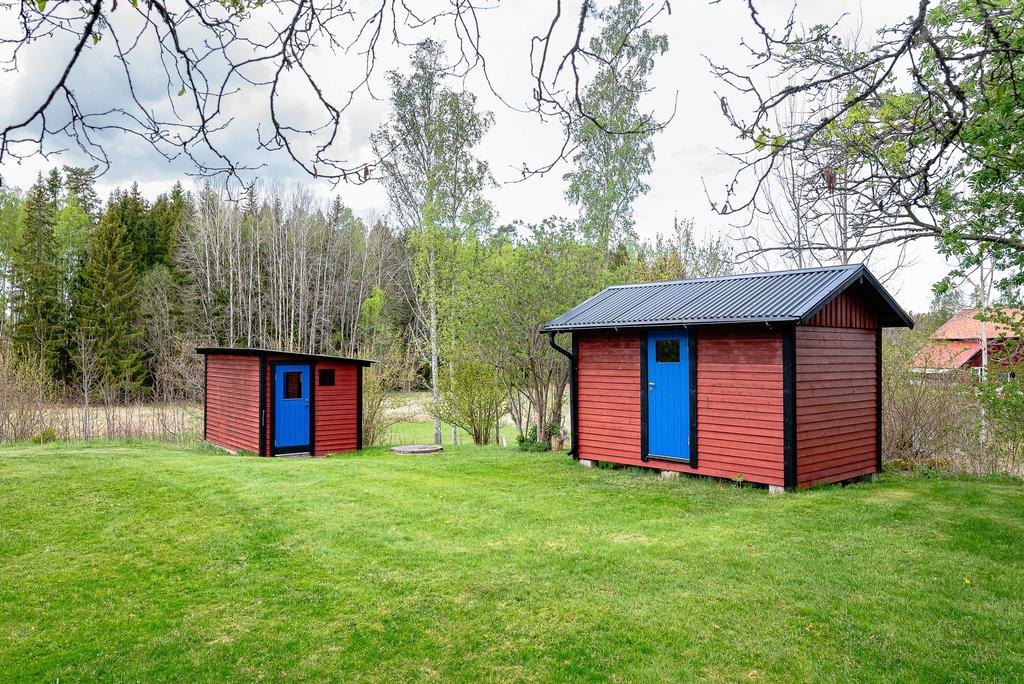 Hönshus och friggebod