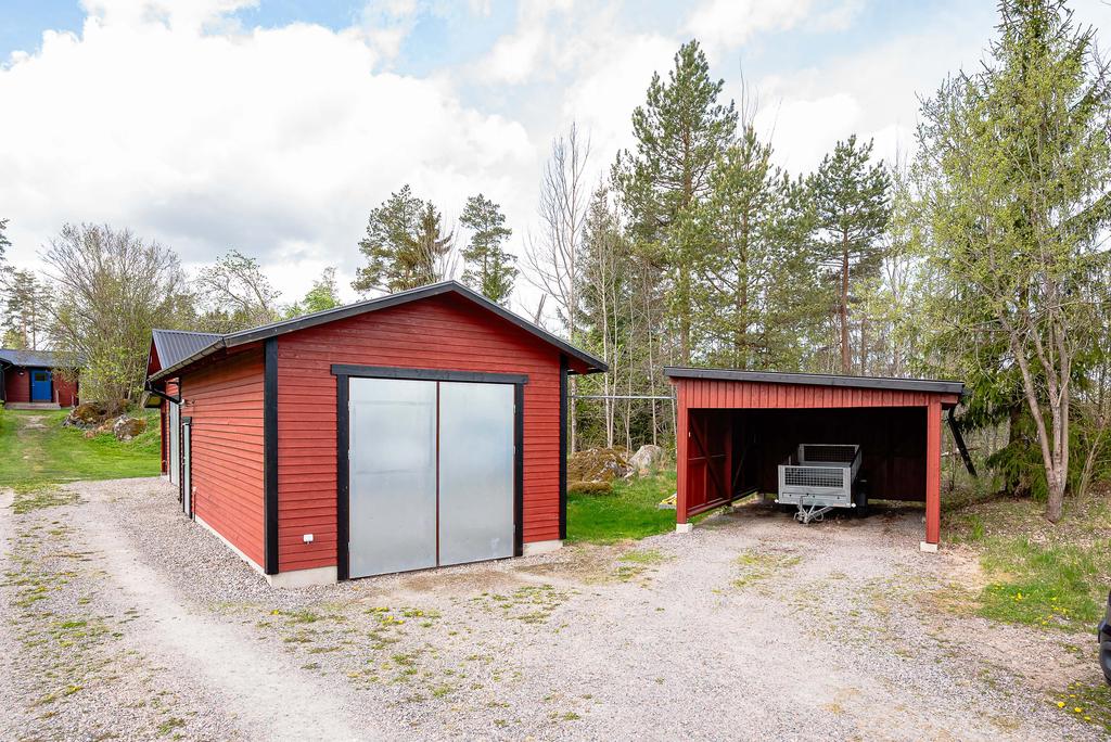 Garage 1 och carport