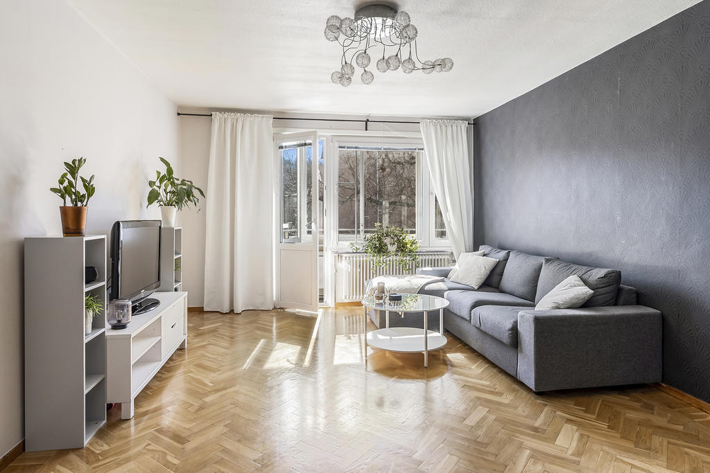 Vardagsrum med fint ljusinsläpp